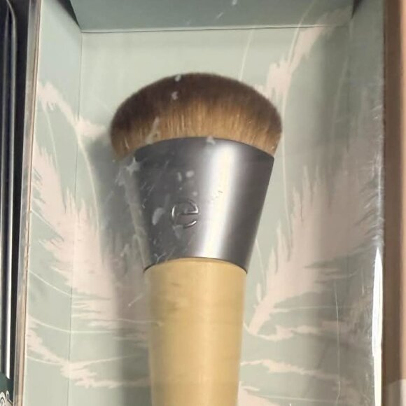 EcoTools Brush/Blender/Cleaner BUNDLE - BRAND NEW 9 brushes/1 blender/1 cleaner - Picture 3 of 8